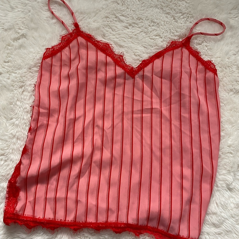 pink and red lacey tank top